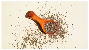 Chia seeds beetroot face mask