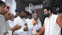 Haryana Politics: रोज हजारों लोगों से मिल रहे CM नायब सैनी, जनता के लिए खोले घर के दरवाजे, चुनौतियों के बीच BJP का नया दांव