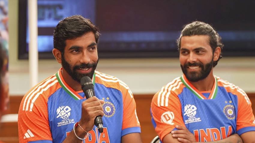 Why Narendra modi not touch T20 Trophy