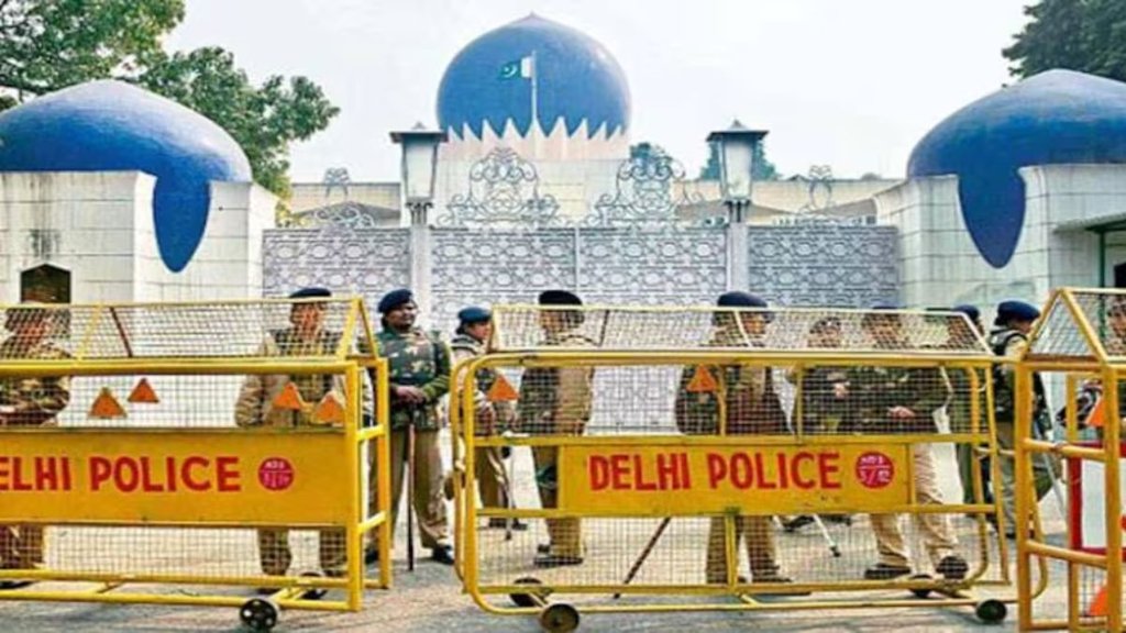 Pakistan News: उच्चायुक्त ने चोरी छिपे भेज दिया पाकिस्तान (सोर्स- PTI/File)
Pakistan News: उच्चायुक्त ने चोरी छिपे भेज दिया पाकिस्तान (सोर्स- PTI/File)