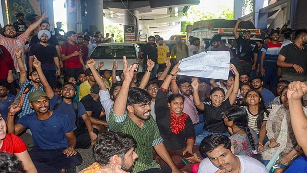 Rau Coaching, Three Students Death Row