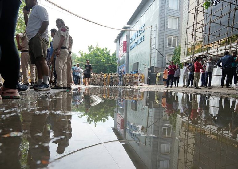 Who is owner of RAU'S IAS Study Centre