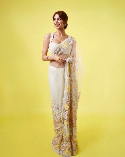 Khushi Kapoor traditional attire