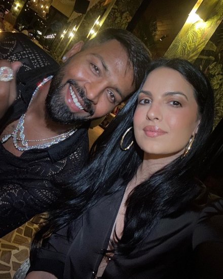 Hardik Pandya Natasha love story