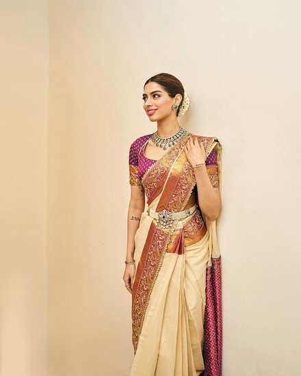 Khushi Kapoor blouse styles
