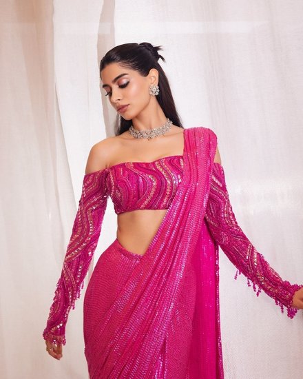 Khushi Kapoor saree designs