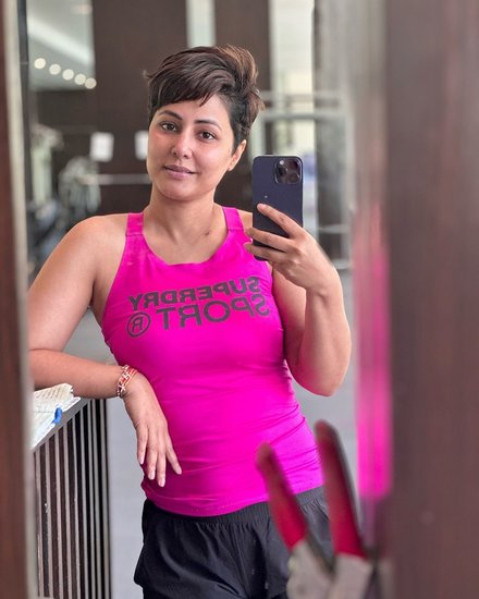 Hina Khan Instagram post