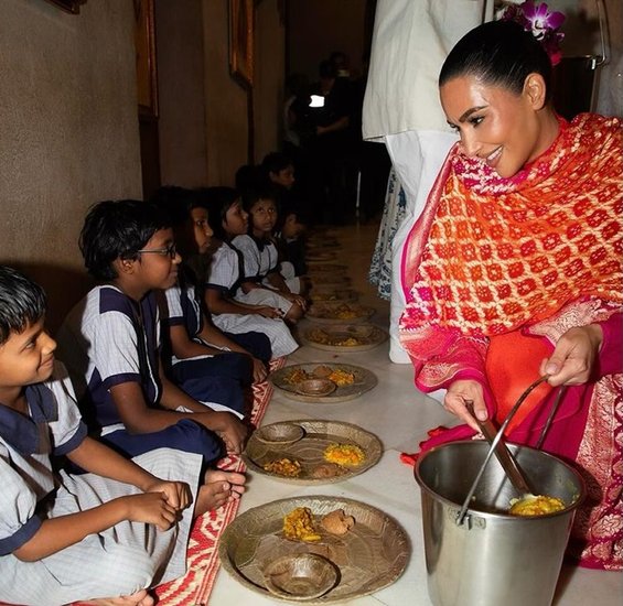 KIM SISTERS VISITS ISKCON TEMPL