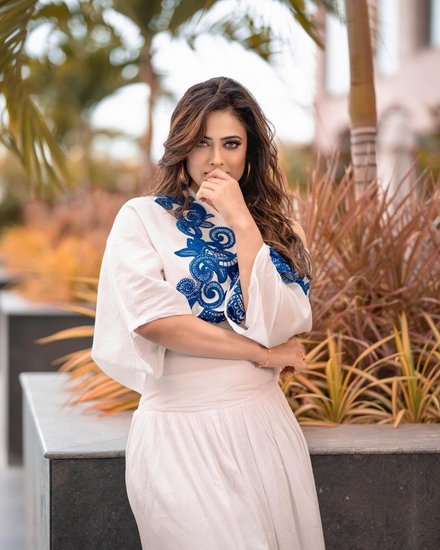 Shweta Tiwari Stylish outfit
