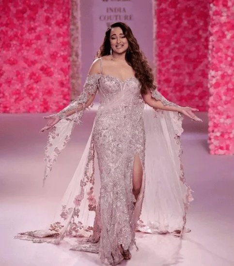 Sonakshi Sinha India Couture Week