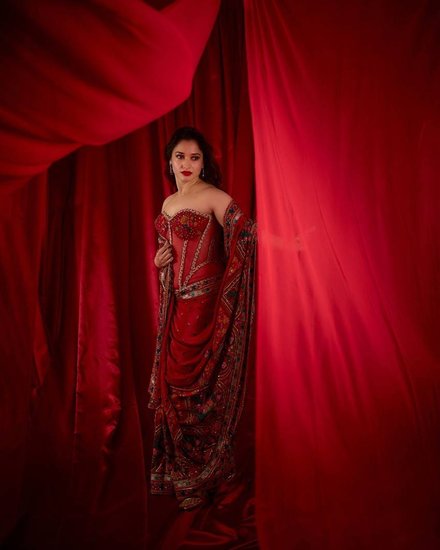 Tamannaah bhatia Aaj ki raat