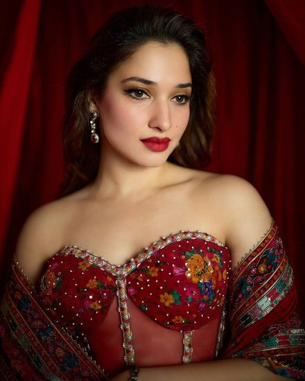Tamannaah bhatia stree-2 film song aaj ki raat