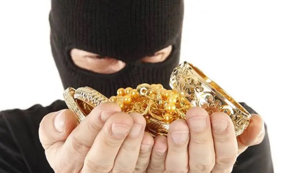 आरोपी युवती ने पुलिस को बताया कि उससे किसी ने कहा था कि कैमरे से अच्छा वीडियो बनेगा। (प्रतीकात्मक तस्वीर)