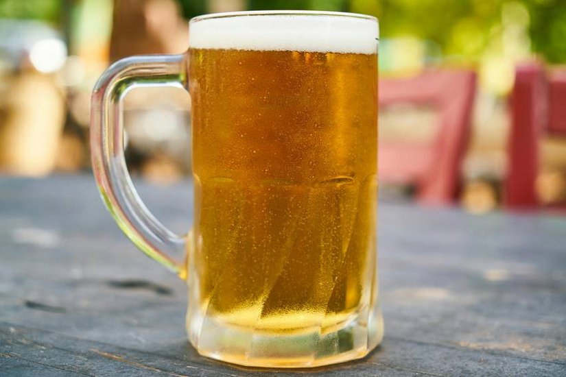 7- अमेरिका की एक और ब्रांड कोर्स की सेल (Coors) पूरी दुनिया में 3.3 बिलियन डॉलर हुई है और इसी के साथ ये 7वें स्थान पर है। (pexel)