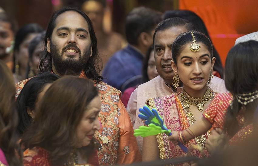 Who is Radhika Merchant s Father