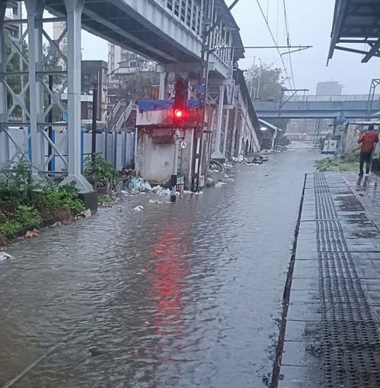 Mumbai rain rescue operations