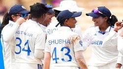 IND W vs SA W: शेफाली के दोहरे शतक और स्नेह राणा के 10 विकेट के दम पर भारत की बड़ी जीत, साउथ अफ्रीका को 10 विकेट से हराया