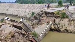 Bihar Bridge Collapsed: 10 पुल गिरने के बाद खुली बिहार सरकार की आंखें, 15 इंजीनियर सस्पेंड