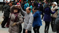 Retirement Age: चीन बढ़ाएगा रिटायरमेंट की उम्र? अभी पुरुषों और महिलाओं के लिए अलग-अलग है सीमा, जानिए भारत से कितनी अलग है व्यवस्था