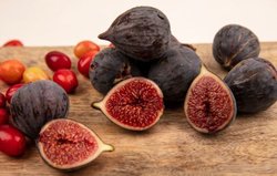 Soaked Fig Benefits: गर्मी में रोजाना 1 महीने तक अंजीर का भिगोकर सेवन करने से सेहत पर कैसा होता है असर, जानिए