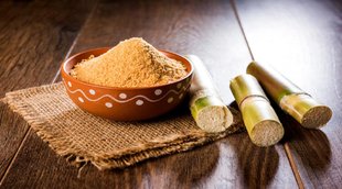 types of jaggery in hindi, dark brown jaggery, which type of jaggery is good for health, how many types of jaggery are there, sugarcane jaggery,