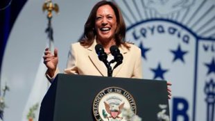 kamala harris | barack obama | america |