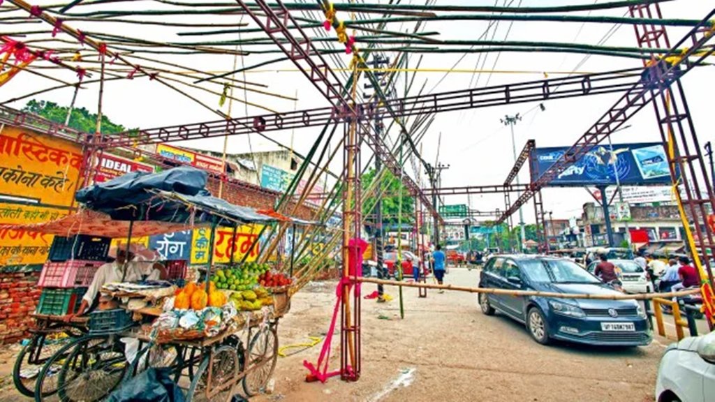 Route of the Kanwar Yatra, Name plate on shops, Kanwar Yatri