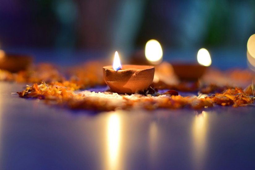 Disposal of burnt wicks