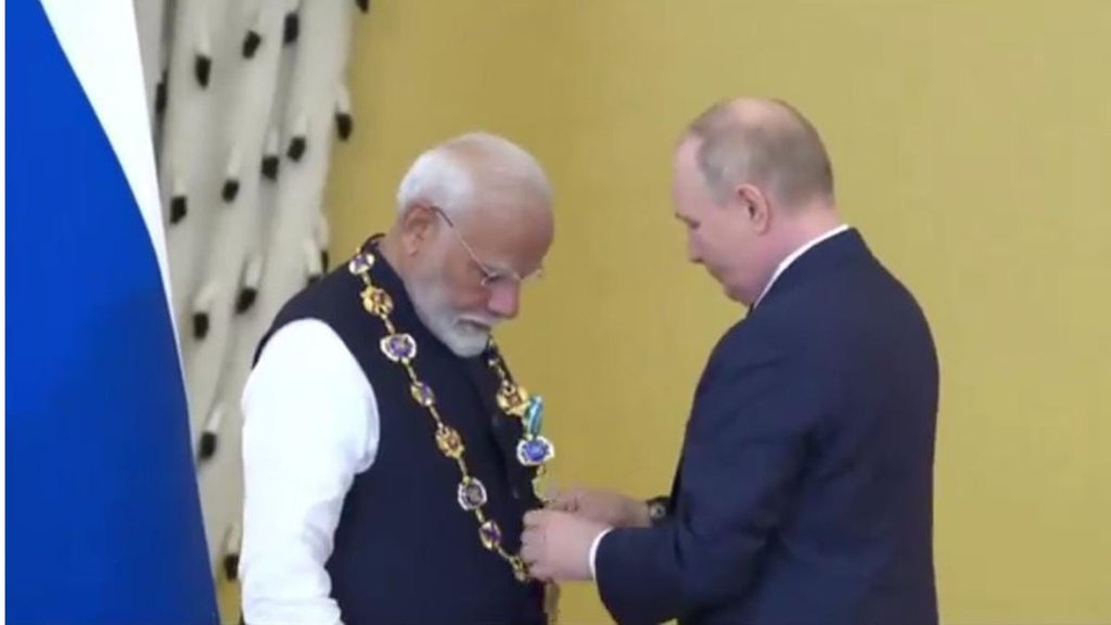 pm modi | vladimir putin |
