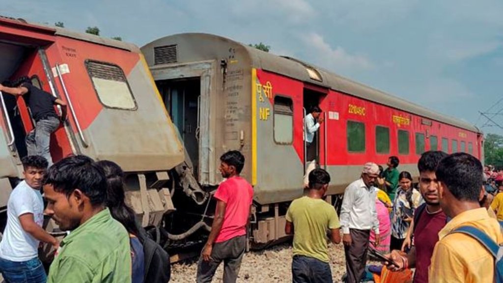 Dibrugarh Express, Train Accident, Gonda
