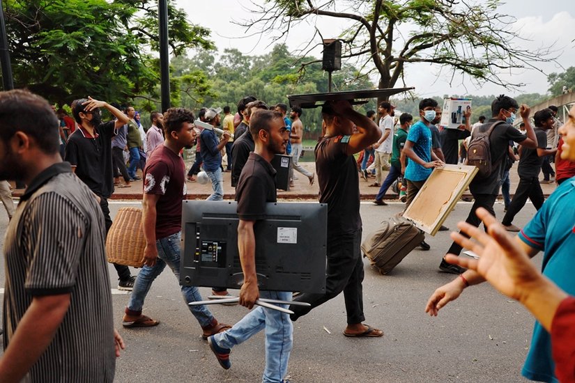 Dhaka violent protests