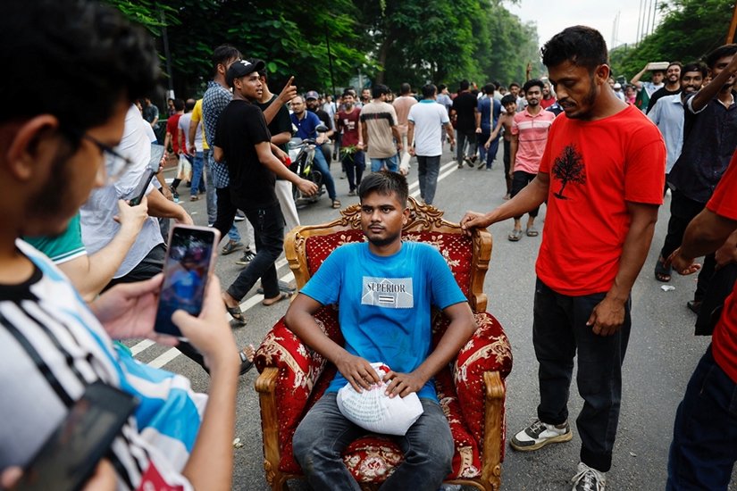 Ganobhaban looting