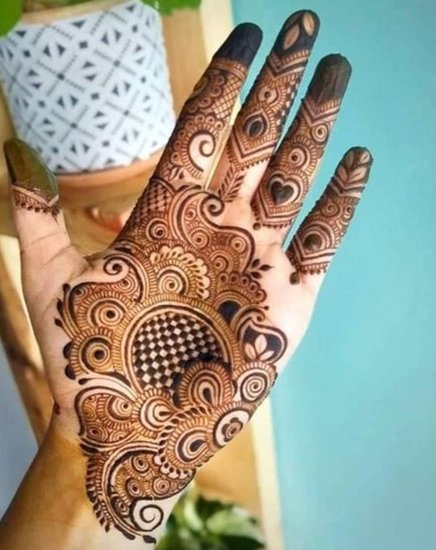 Self-Applied Mehndi