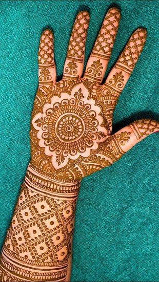 Trendy Mehndi Patterns