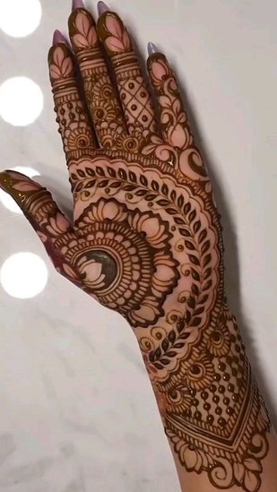 Vine Mehndi Patterns