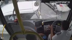 VIDEO: सड़क पर लगा हुआ था जाम, बस ड्राइवर ने खो दिया कंट्रोल, फिर जो हुआ वो चौंका देगा, देखिए वीडियो