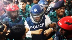 Bangladesh News: जिसका डर था वहीं हो रहा! शेख हसीना के दो करीबियों को दस दिन की रिमांड में भेजा, अब तक ये हो चुके गिरफ्तार