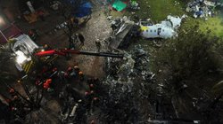 Brazil Plane Crash: प्लेन क्रैश के बाद मुर्दाघर में अपनों के शव देख गमगीन हुए परिजन, हादसे में 62 लोगों ने गंवाई थी जान