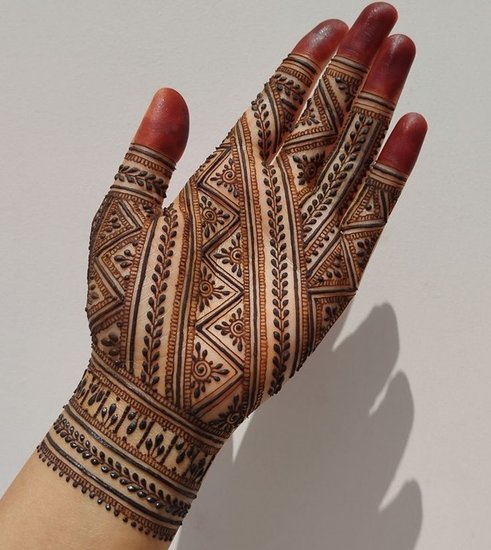 Botanical mehendi design