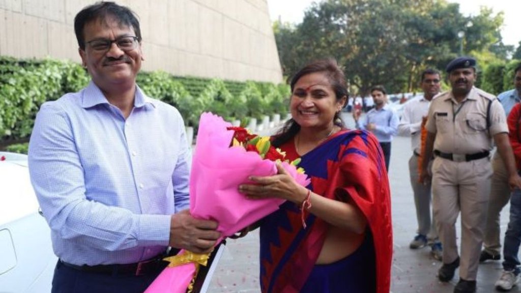Delhi New Chief Secretary, who is ias dharmendra kumar, dharmendra kumar appointed delhi chief secretary