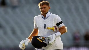 Joe Root,Allan Border, Rahul Dravid