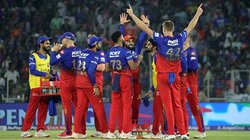 IPL 2025: RCB से 3 बड़े नामों की होगी छुट्टी,11 करोड़ वाले खिलाड़ी ने पिछले सीजन 10 मैच में बनाए थे 52 रन