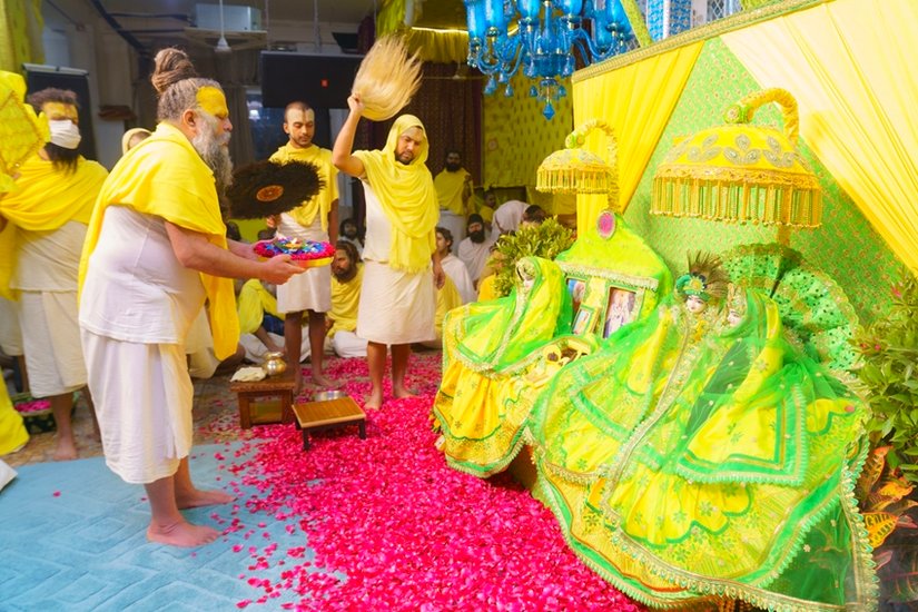 Krishna worship guidelines