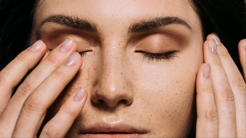 how to use tulsi for skin pigmentation