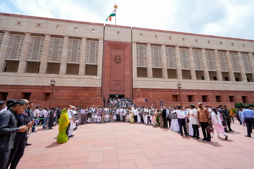 Opposition protest in Parliament