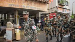 Pune Rains: पुणे में भारी बारिश बनी आफत, डैम से पानी छोड़ने को लेकर प्रशासन सतर्क, सेना से मांगी मदद