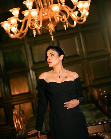 Raveena Tandon new look viral on social media