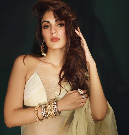 who is rhea chakraborty boyfriend