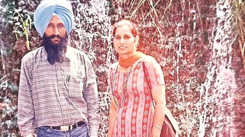 Shaurya Chakra, Delhi High Court, Balwinder Singh Bhikhiwind and Jagdish Kaur.