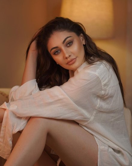 Shefali Jariwala Reacts On Paparazzi clicking inappropriate angle